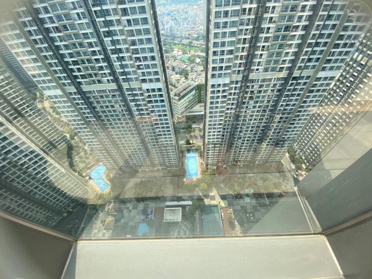 Landmark 81 - Royal Apartment *