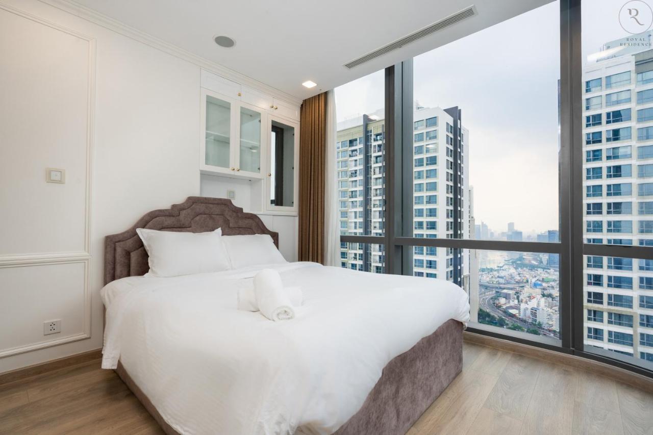 Landmark 81 - Royal Apartment *